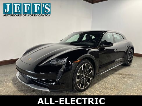 Used 2024 Porsche Taycan 4 Cross Turismo image 1