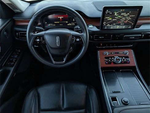 Used 2024 Lincoln Aviator Reserve image 10