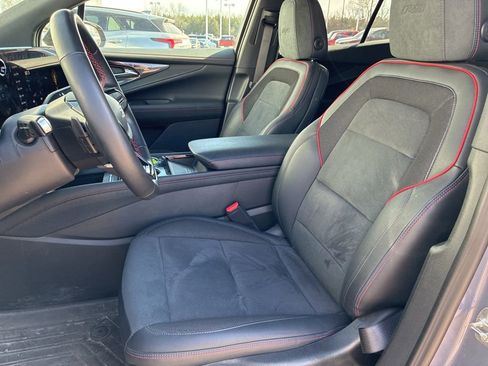 Used 2024 Chevrolet Blazer EV RS image 11