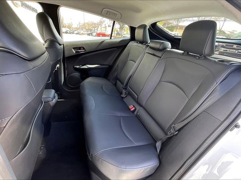 Used 2022 Toyota Prius AWD image 30