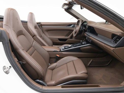 Used 2024 Porsche 911 Carrera image 14