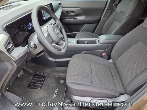 New 2025 Nissan Kicks S image 6