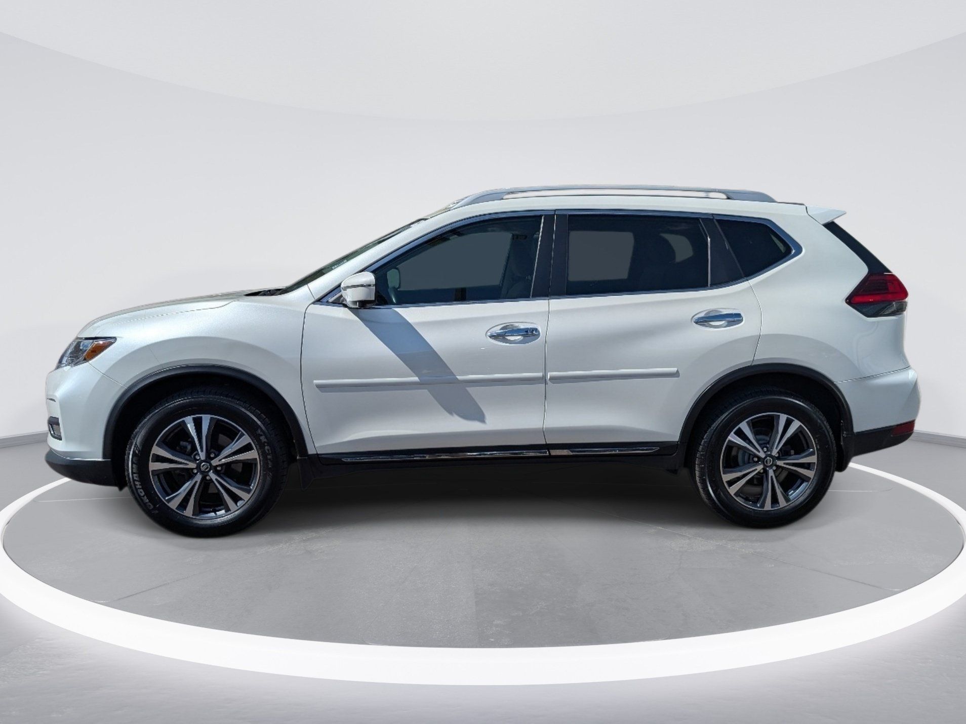 Used 2017 Nissan Rogue SL AWD/4WD image 4