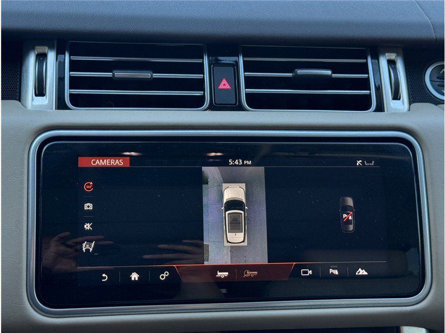 Used 2018 Land Rover Range Rover HSE AWD/4WD image 19