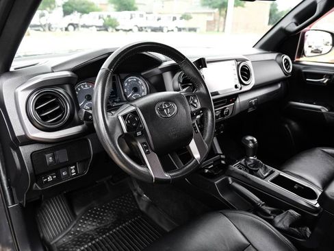 Used 2021 Toyota Tacoma TRD Off-Road AWD/4WD image 2