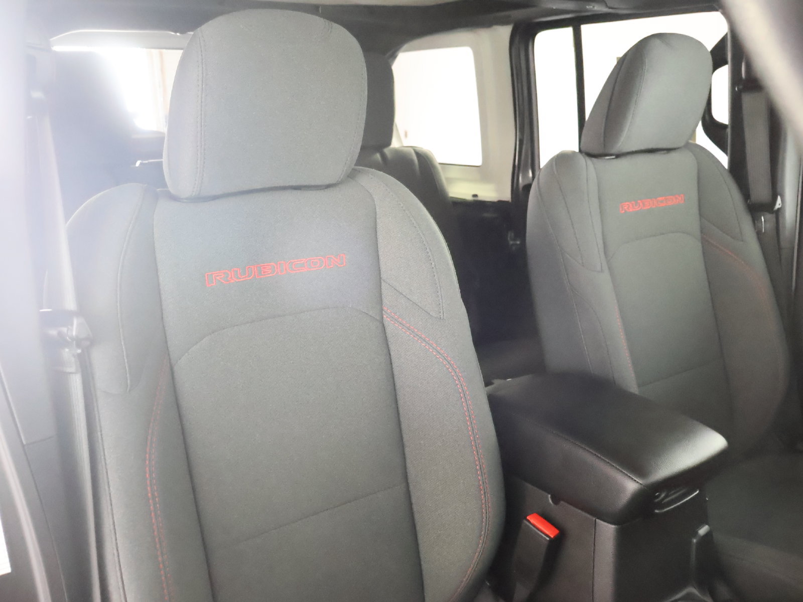 Used 2025 Jeep Wrangler Unlimited Rubicon AWD/4WD image 53