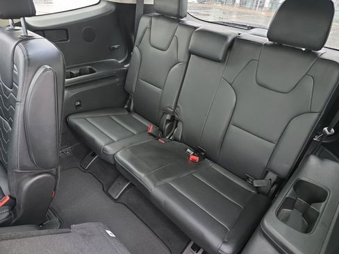 Certified 2021 Kia Telluride SX w/ SX Prestige Package AWD/4WD image 11