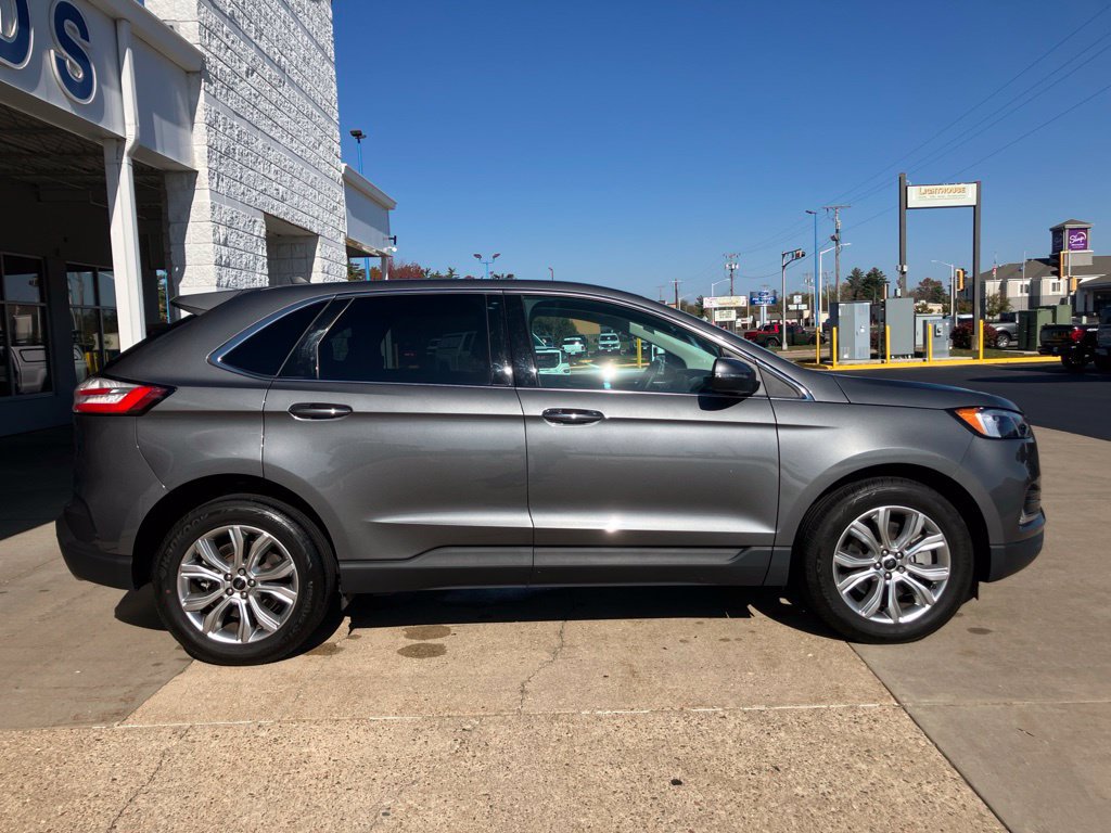 Used 2024 Ford Edge Titanium AWD/4WD image 8