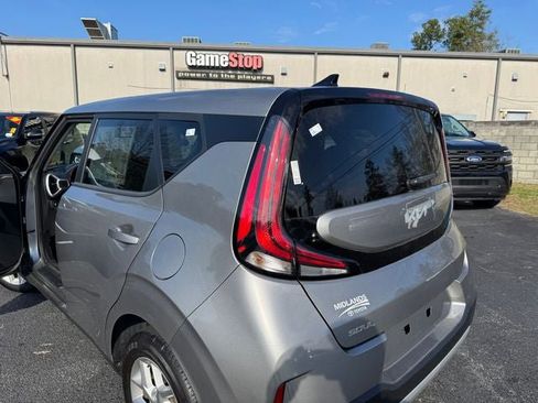Used 2023 Kia Soul LX w/ Option Group 015 image 25