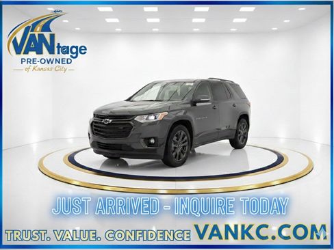 Certified 2021 Chevrolet Traverse RS image 1