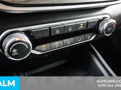 Used 2025 Nissan Altima 2.5 SV FWD image 38