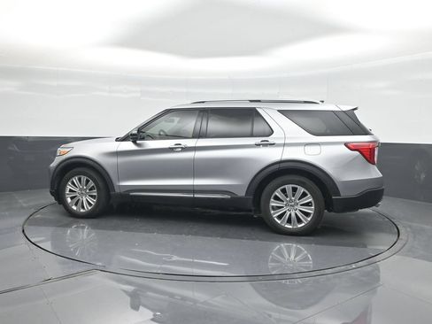 Used 2021 Ford Explorer Limited w/ Equipment Group 301A RWD image 29