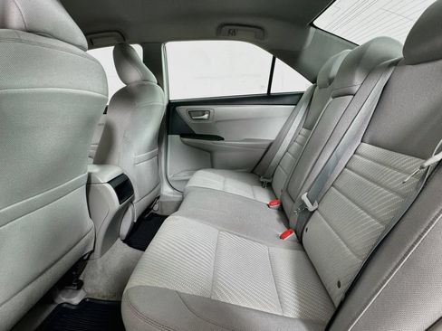 Used 2015 Toyota Camry LE FWD image 10