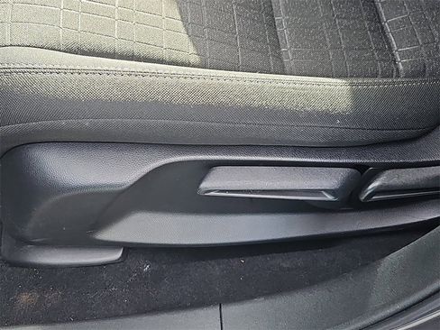 Certified 2024 Honda HR-V LX image 17