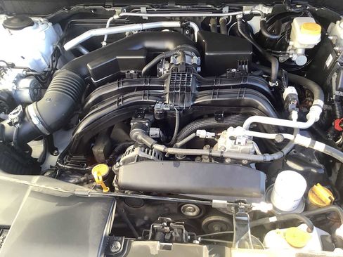 Used 2021 Subaru Crosstrek 2.5i Sport w/ Moonroof Package image 9