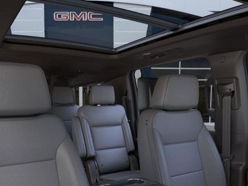 New 2026 GMC Yukon XL Elevation image 24