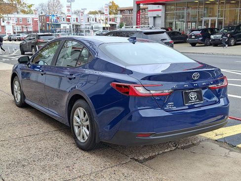 Used 2025 Toyota Camry LE image 4
