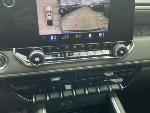 Used 2026 Chevrolet Colorado ZR2 w/ Technology Package image 17