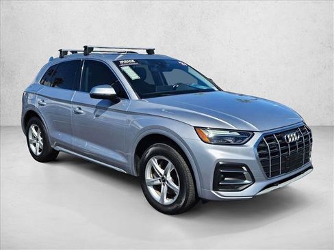 Used 2023 Audi Q5 2.0T Premium w/ Convenience Package AWD/4WD image 3