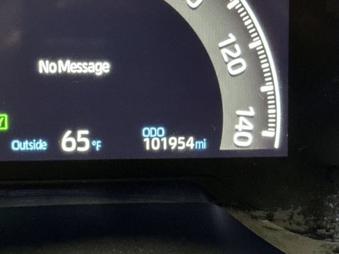Used 2023 Toyota RAV4 LE AWD/4WD image 13