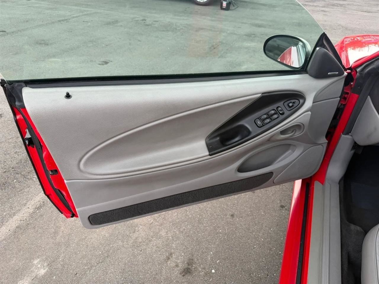 Used 2002 Ford Mustang Convertible RWD image 22