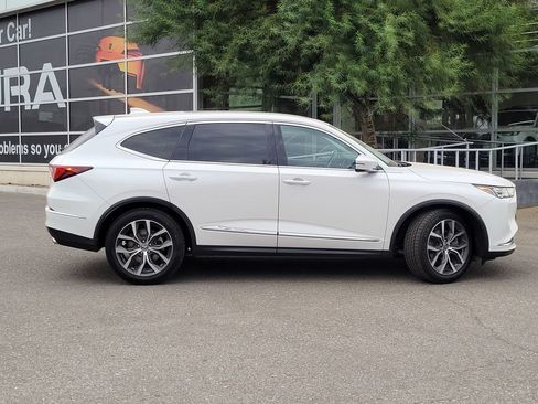 Certified 2024 Acura MDX w/ Technology Package FWD image 5