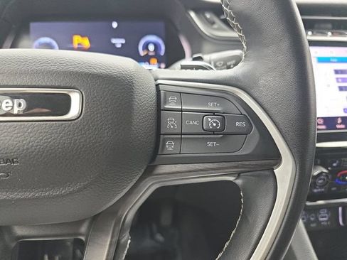 Used 2022 Jeep Grand Cherokee L Limited RWD image 15
