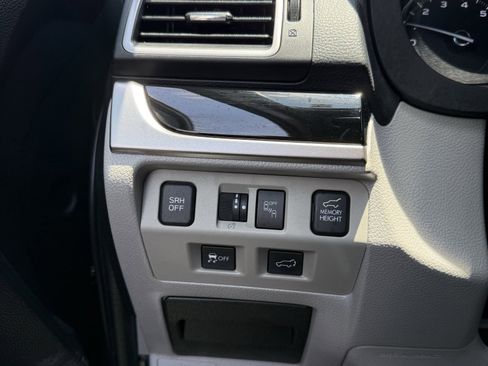 Used 2018 Subaru Forester 2.5i Limited AWD/4WD image 25