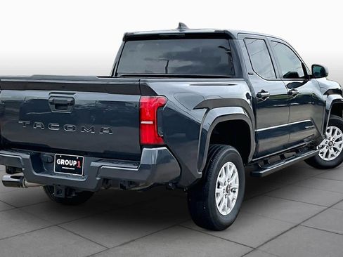 Used 2025 Toyota Tacoma SR5 RWD image 12