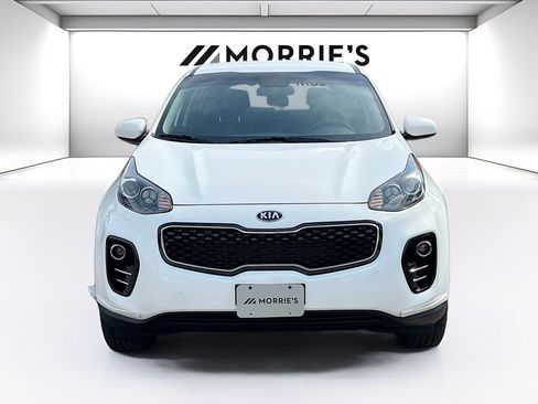 Used 2018 Kia Sportage LX image 2