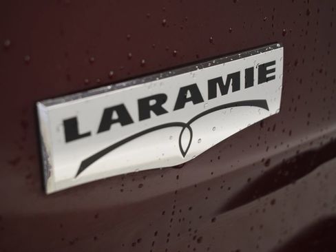 Used 2018 RAM 1500 Laramie w/ Convenience Group image 17