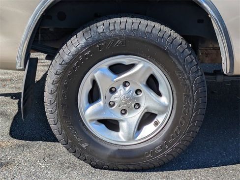 Used 2002 Toyota Tundra SR5 image 9