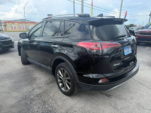 Used 2018 Toyota RAV4 Limited AWD/4WD image 5