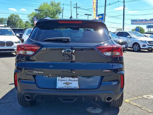 Used 2023 Chevrolet TrailBlazer RS w/ Sun and Liftgate Package AWD/4WD image 6