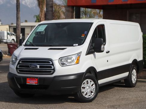 Used 2019 Ford Transit 150 130 Low Roof w/ Exterior Upgrade Package RWD image 4