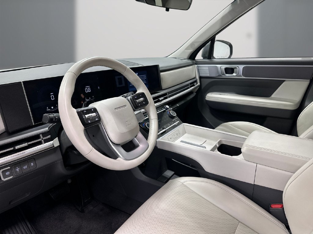 Used 2024 Hyundai Santa Fe SEL FWD image 14