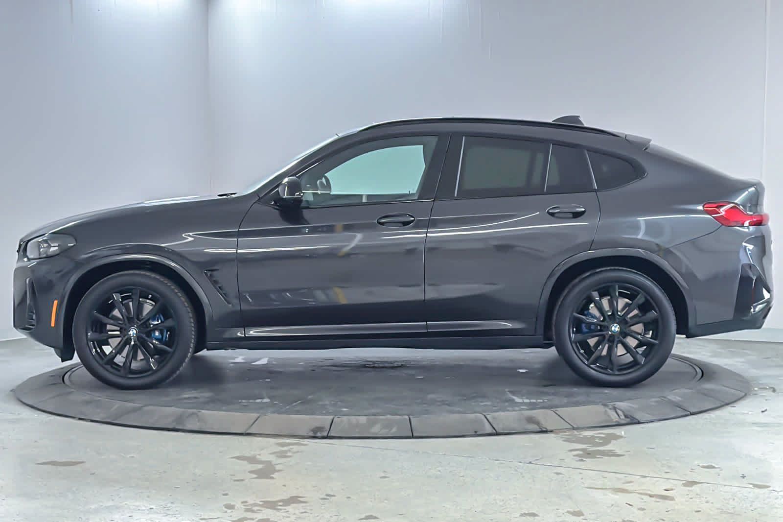 Used 2025 BMW X4 M40i AWD/4WD image 5