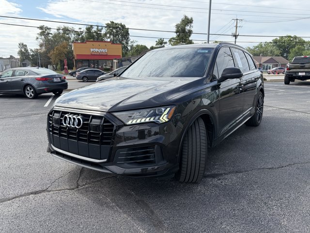 Used 2023 Audi Q7 3.0T Prestige w/ Prestige Package AWD/4WD image 2