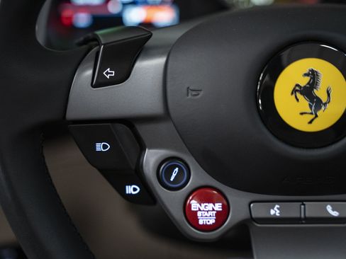 Used 2023 Ferrari Portofino M RWD image 41