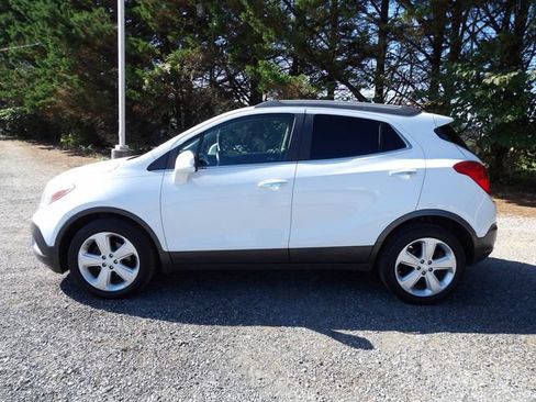 Used 2016 Buick Encore FWD image 2