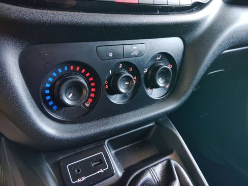 Used 2018 RAM ProMaster City Tradesman FWD image 26