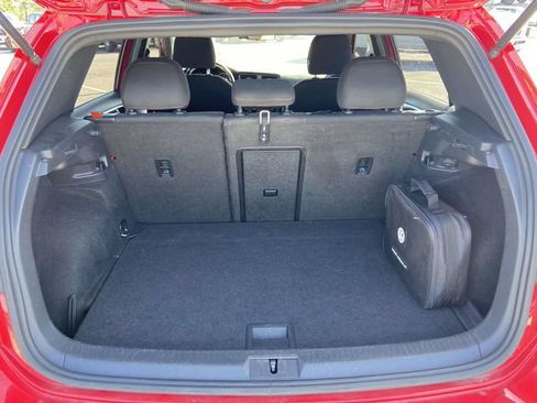 Used 2017 Volkswagen Golf 4-Door FWD image 11
