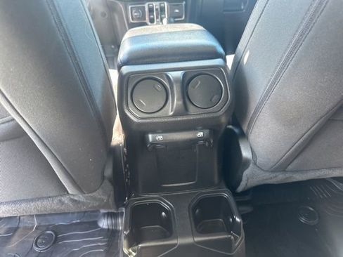 Used 2022 Jeep Wrangler Unlimited Sport image 20