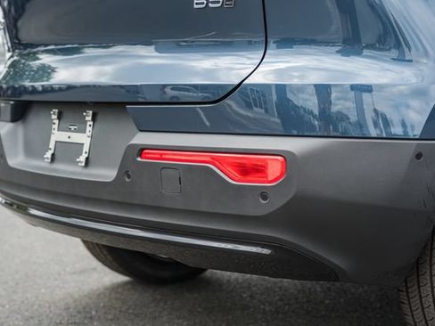 New 2026 Volvo XC40 B5 Plus w/ Climate Package AWD/4WD image 9