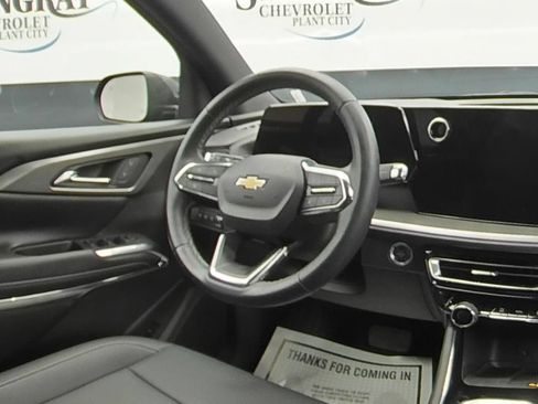 Used 2026 Chevrolet Traverse LT AWD/4WD image 16