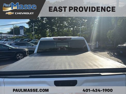 Certified 2023 GMC Sierra 1500 AT4 w/ Technology Package AWD/4WD image 8