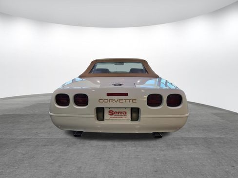 Used 1991 Chevrolet Corvette Convertible RWD image 13
