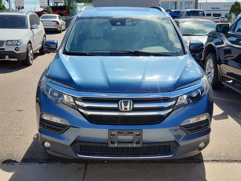 Used 2017 Honda Pilot Touring image 2