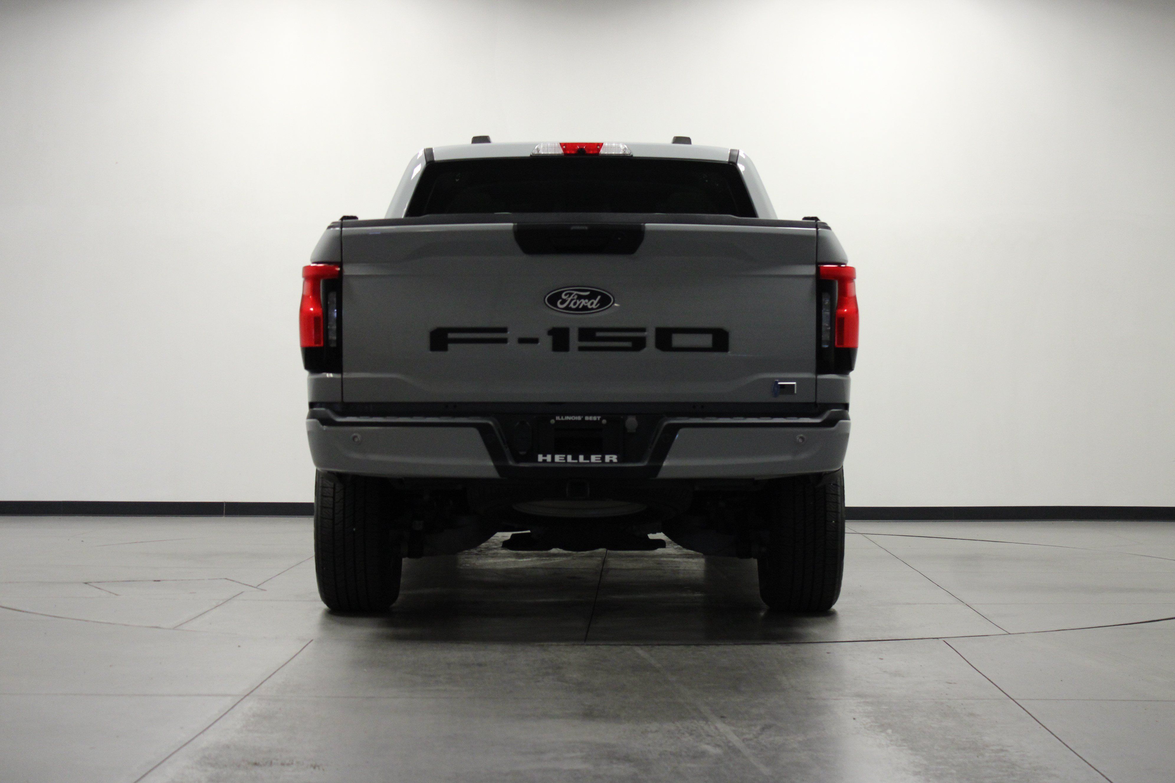 Used 2024 Ford F150 Lightning XLT AWD/4WD image 5