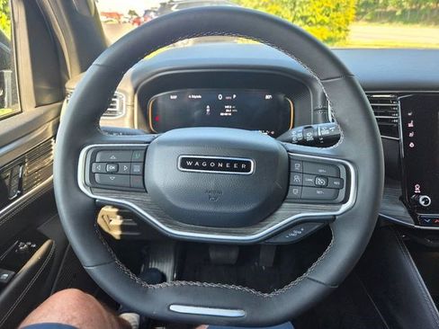 Used 2024 Jeep Wagoneer Series III AWD/4WD image 3